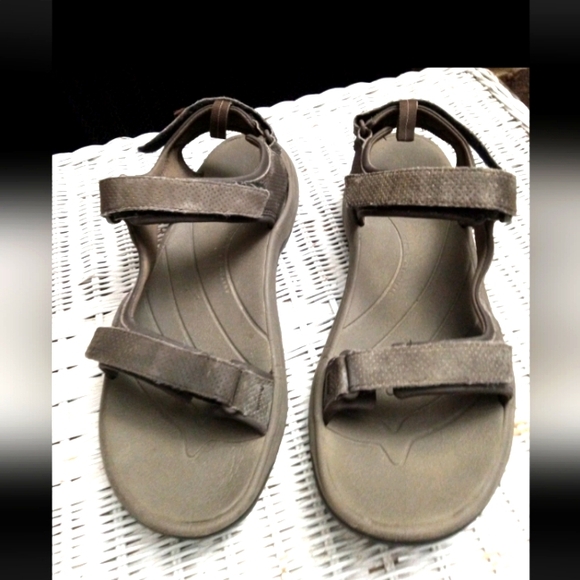 Men's Teva Gray Hiking Outdoor Adjustable Shoes sz 12 Fabric Lining for Comfort - Picture 1 of 10